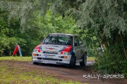 607